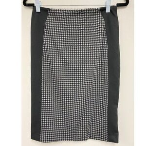 NWT New York & Company Houndstooth Skirt